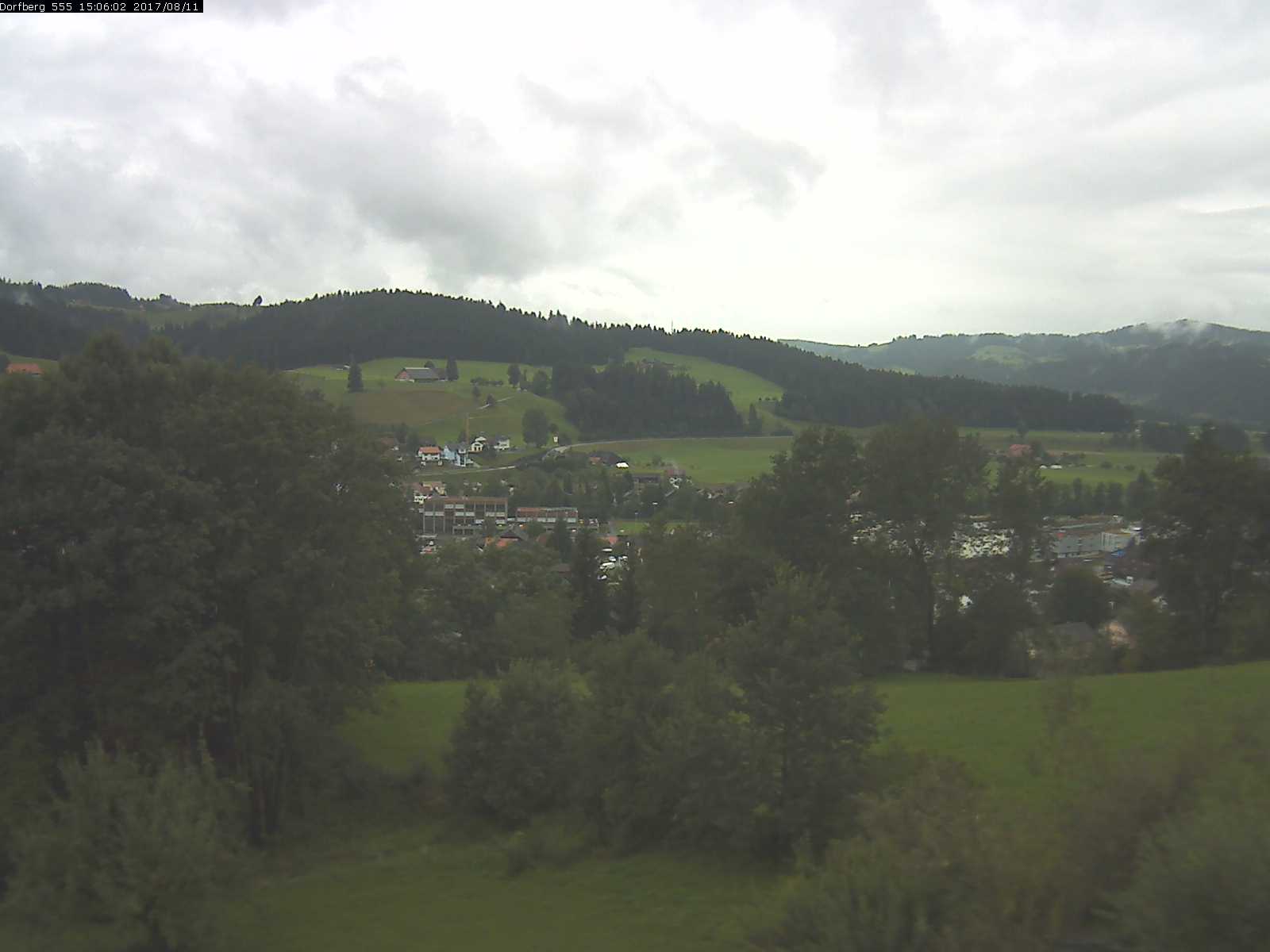 Webcam-Bild: Aussicht vom Dorfberg in Langnau 20170811-150601