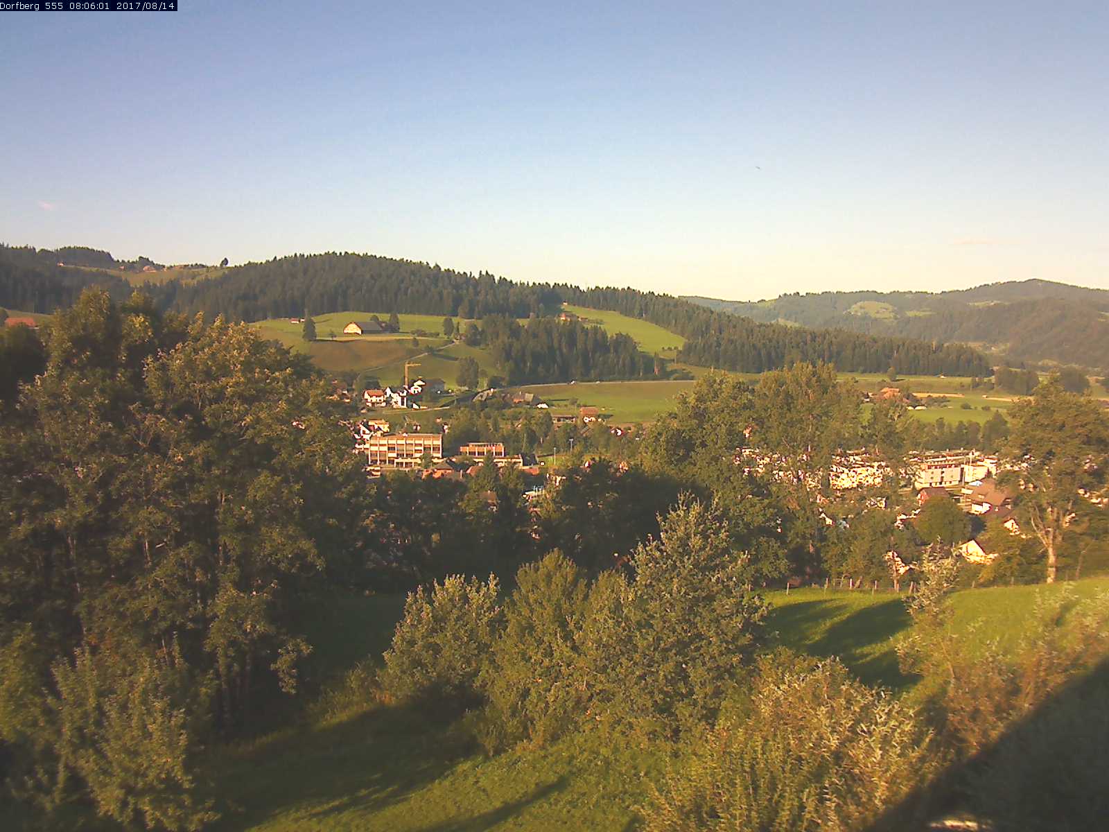 Webcam-Bild: Aussicht vom Dorfberg in Langnau 20170814-080601