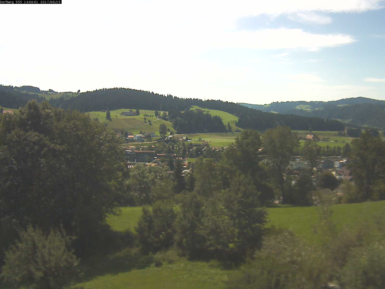 Webcam-Bild: Aussicht vom Dorfberg in Langnau 20170815-140601