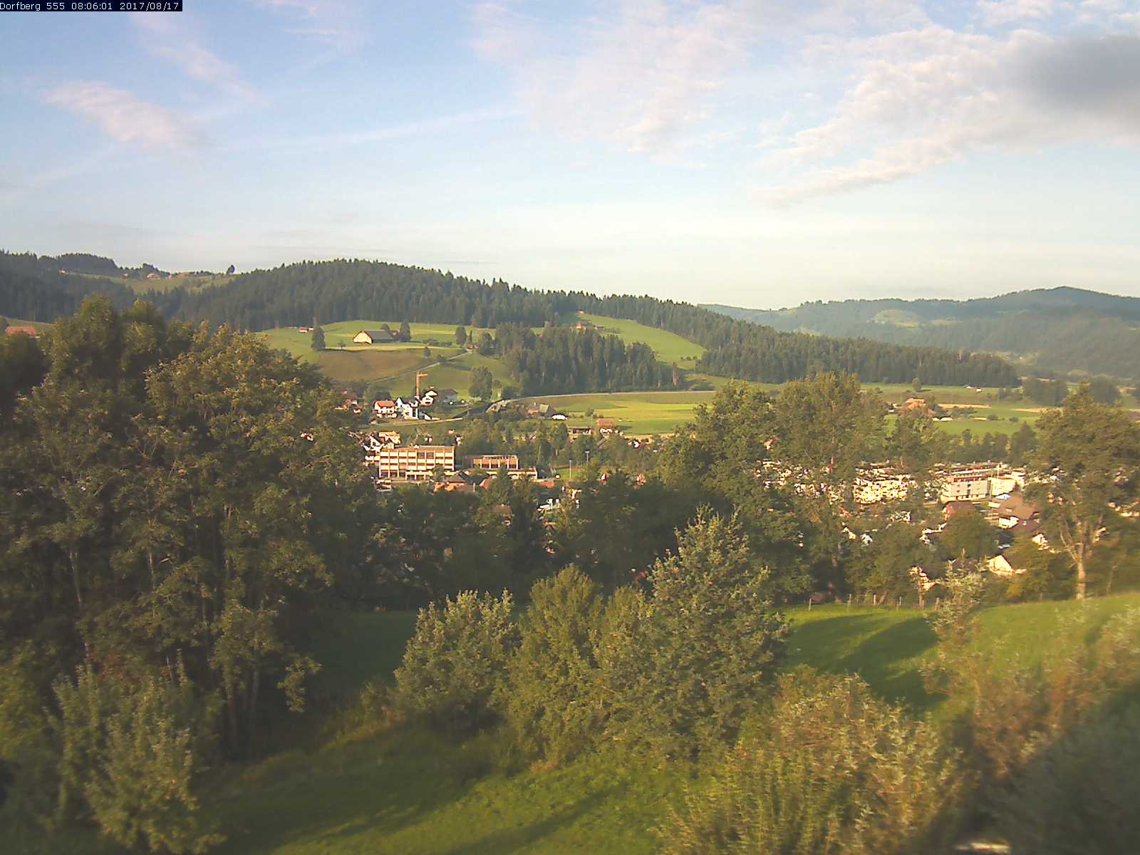Webcam-Bild: Aussicht vom Dorfberg in Langnau 20170817-080601