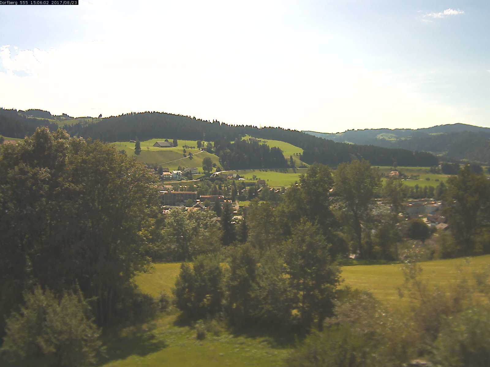 Webcam-Bild: Aussicht vom Dorfberg in Langnau 20170823-150601