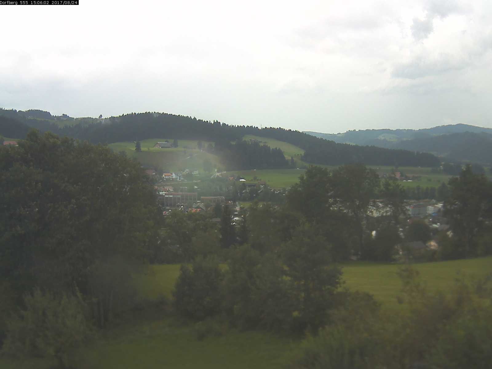 Webcam-Bild: Aussicht vom Dorfberg in Langnau 20170824-150601