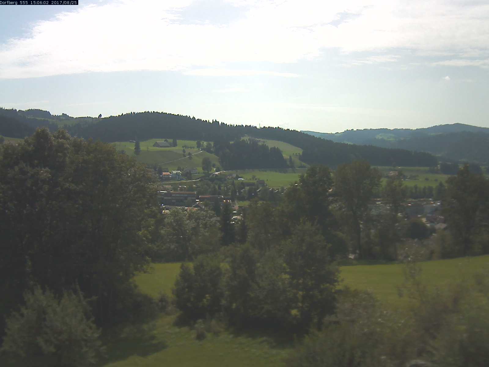 Webcam-Bild: Aussicht vom Dorfberg in Langnau 20170825-150601