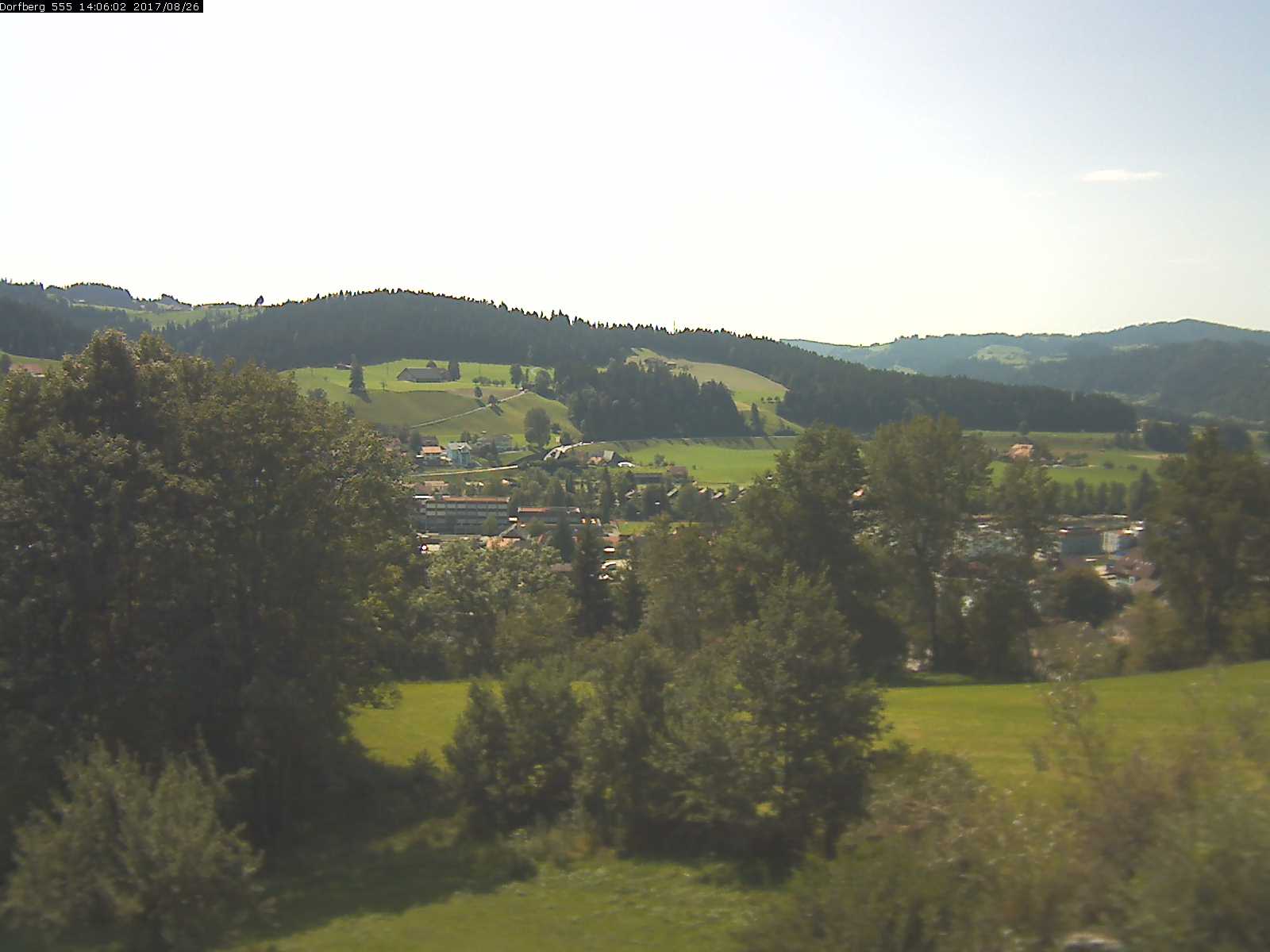 Webcam-Bild: Aussicht vom Dorfberg in Langnau 20170826-140601