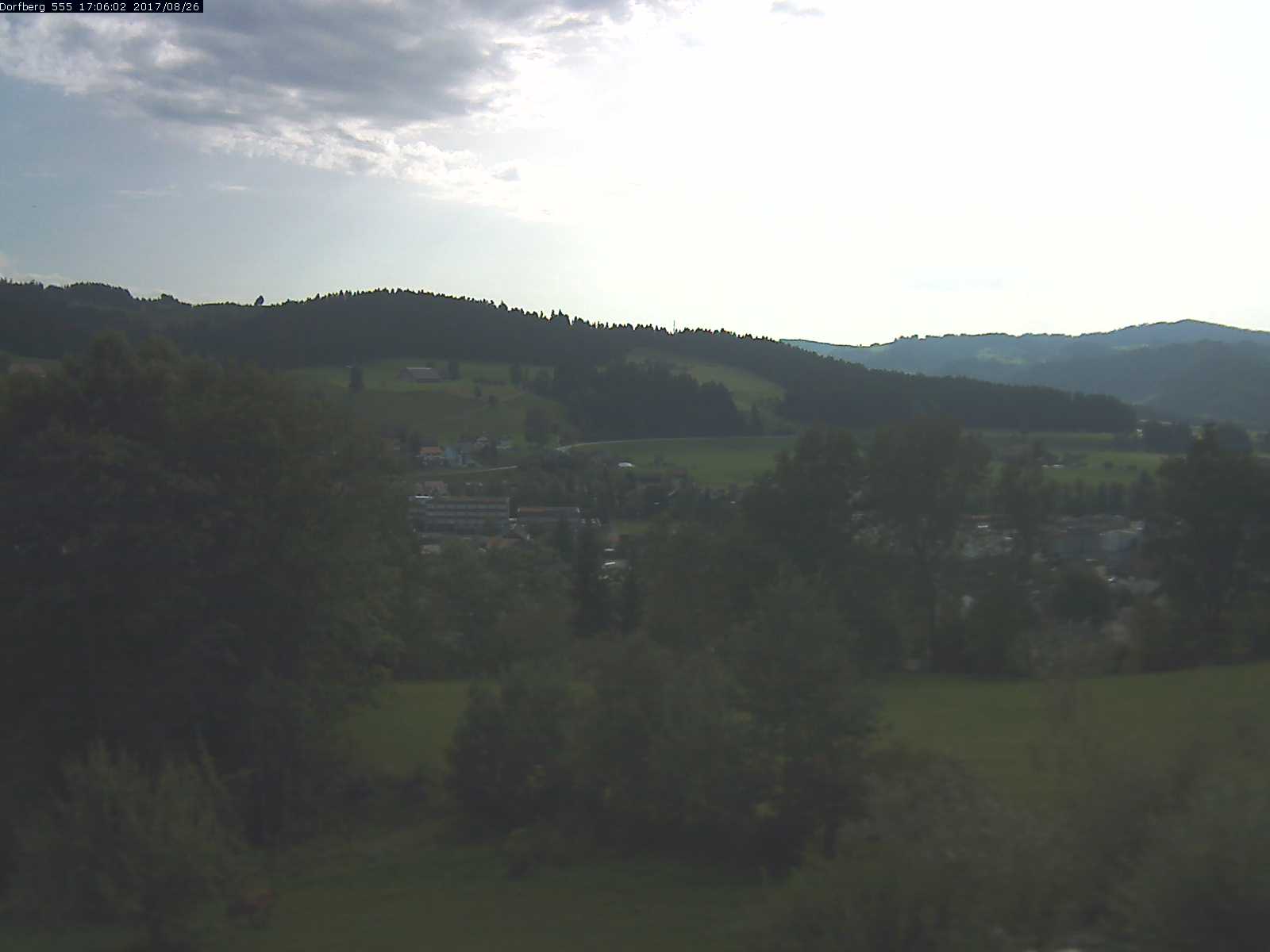 Webcam-Bild: Aussicht vom Dorfberg in Langnau 20170826-170601