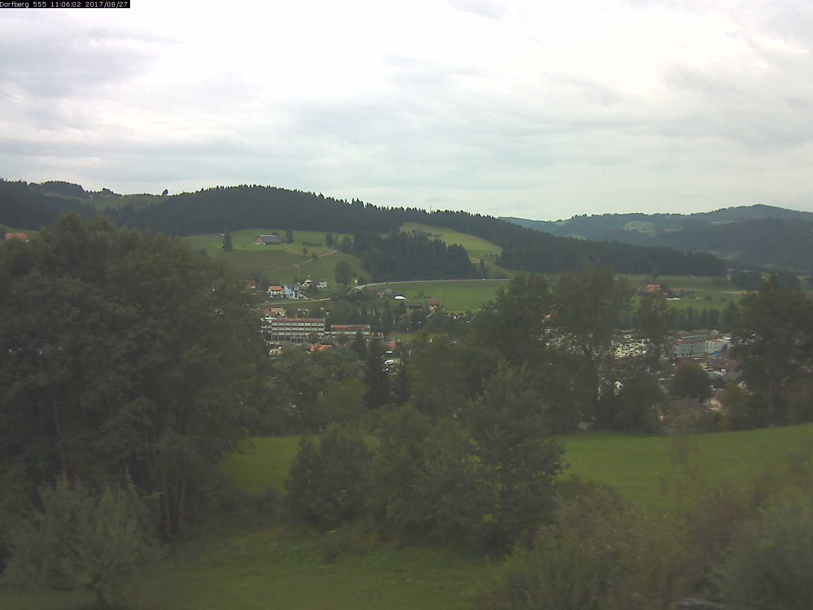 Webcam-Bild: Aussicht vom Dorfberg in Langnau 20170827-110601