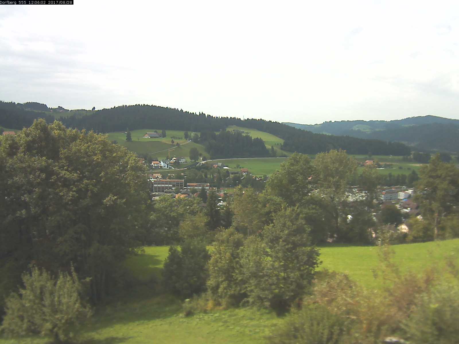 Webcam-Bild: Aussicht vom Dorfberg in Langnau 20170828-120601