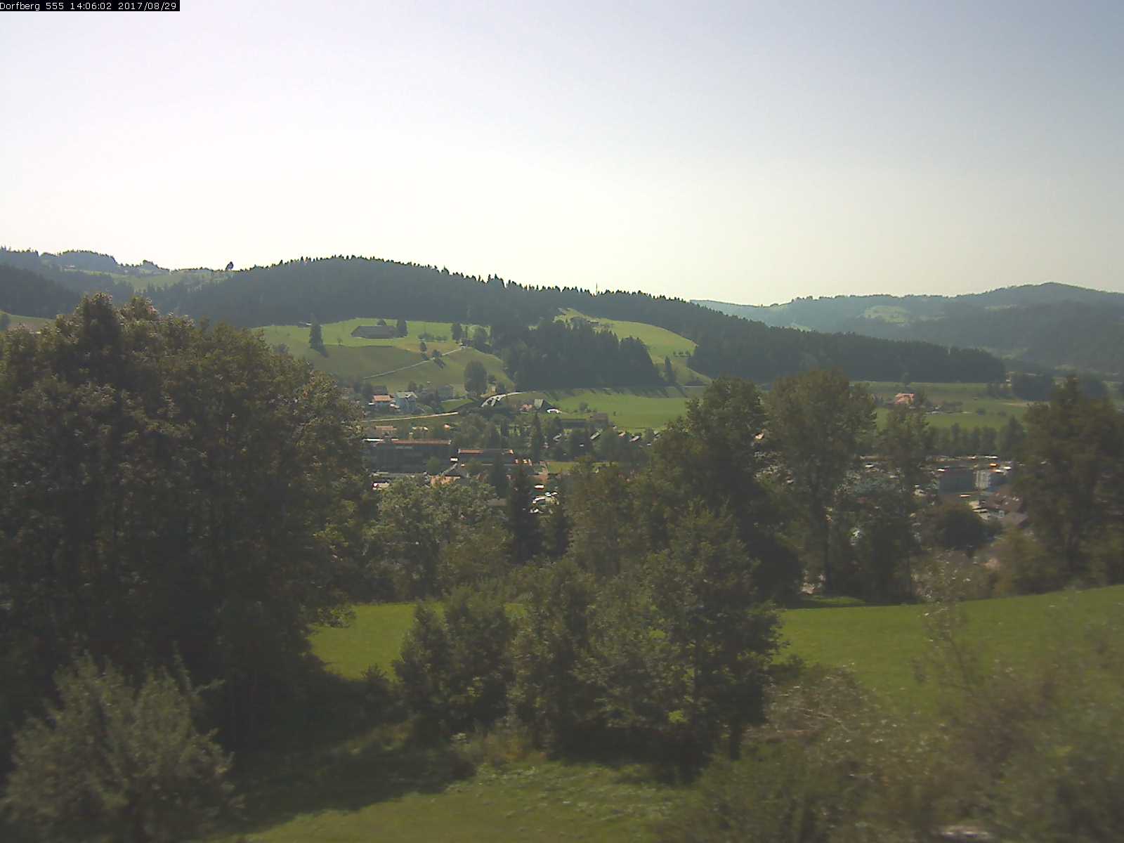 Webcam-Bild: Aussicht vom Dorfberg in Langnau 20170829-140601