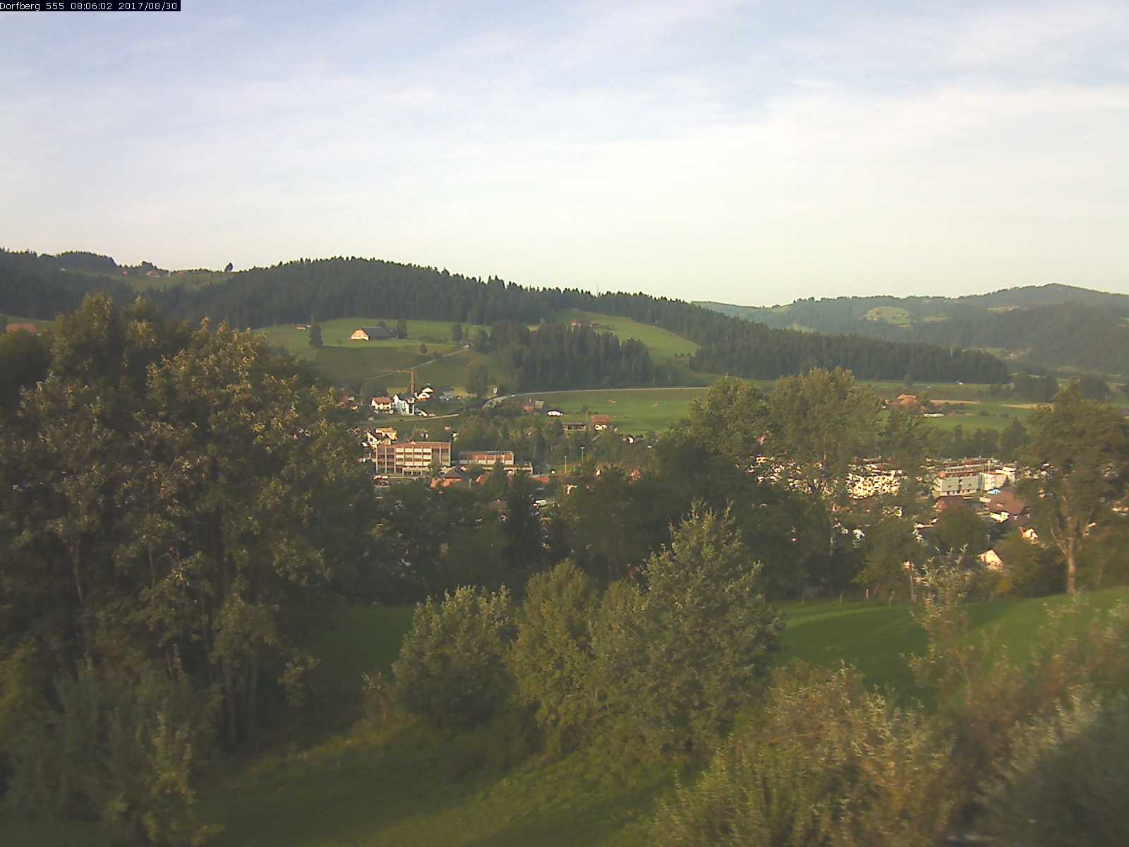 Webcam-Bild: Aussicht vom Dorfberg in Langnau 20170830-080601
