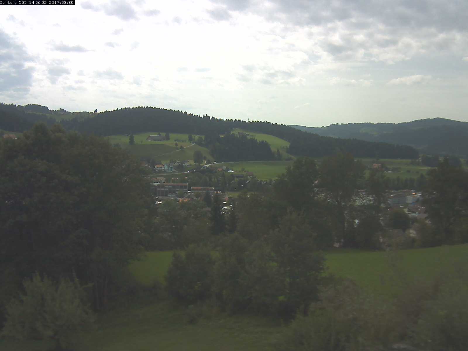 Webcam-Bild: Aussicht vom Dorfberg in Langnau 20170830-140601