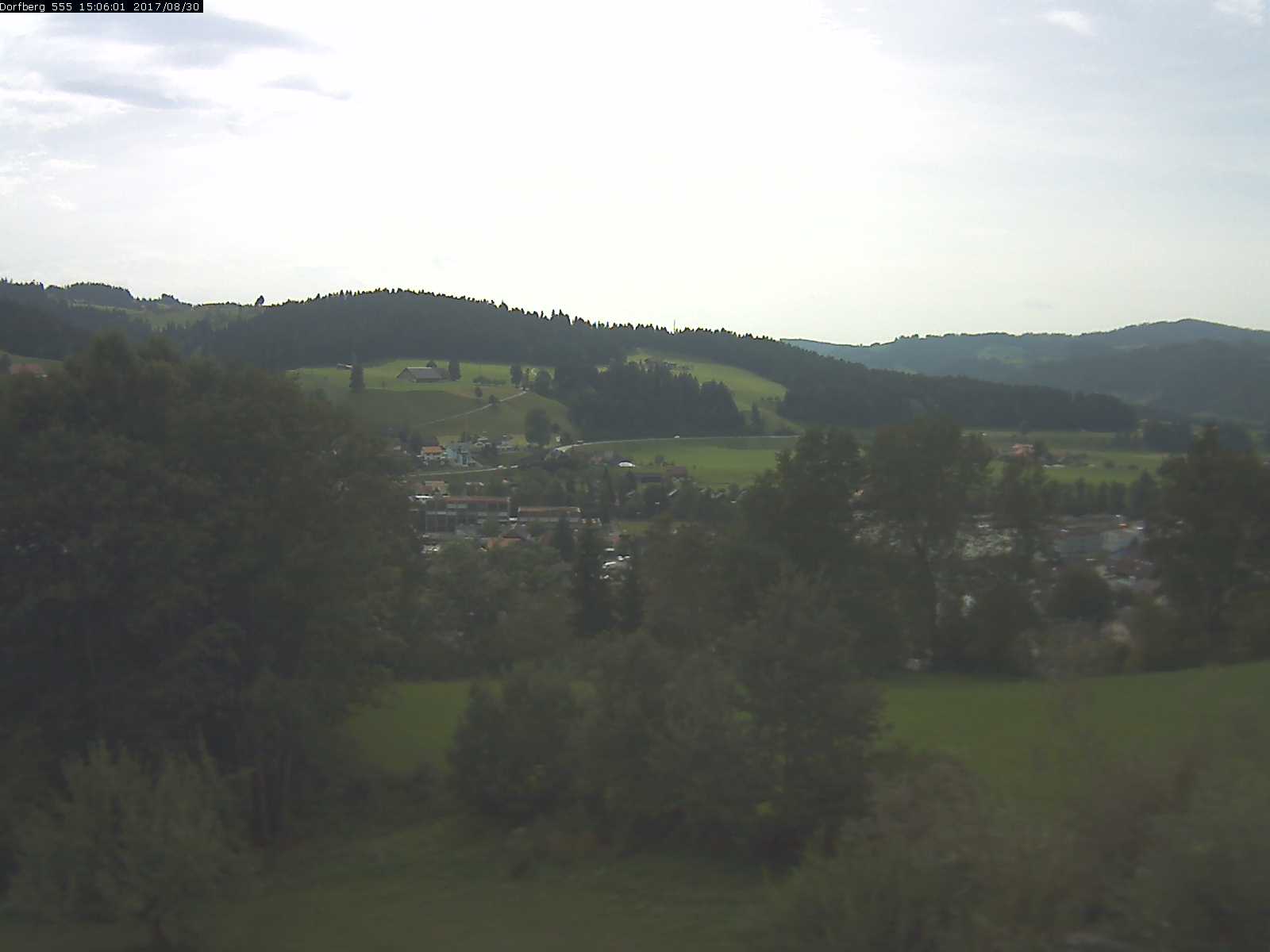 Webcam-Bild: Aussicht vom Dorfberg in Langnau 20170830-150601