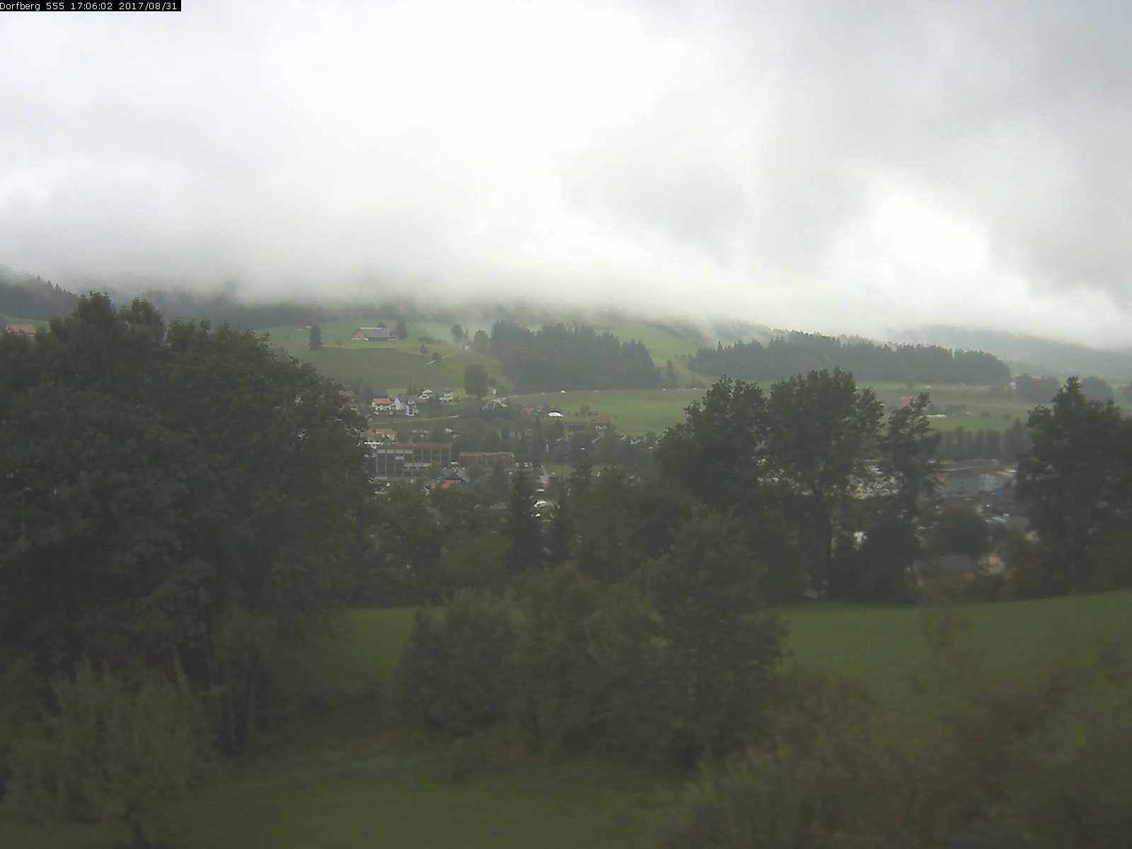 Webcam-Bild: Aussicht vom Dorfberg in Langnau 20170831-170601