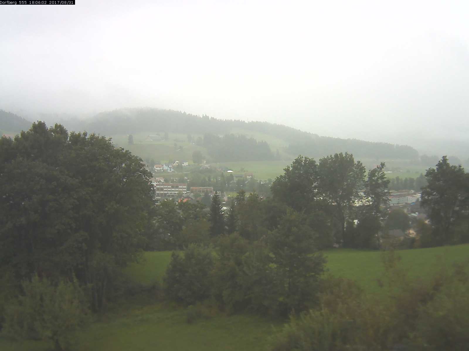 Webcam-Bild: Aussicht vom Dorfberg in Langnau 20170831-180601