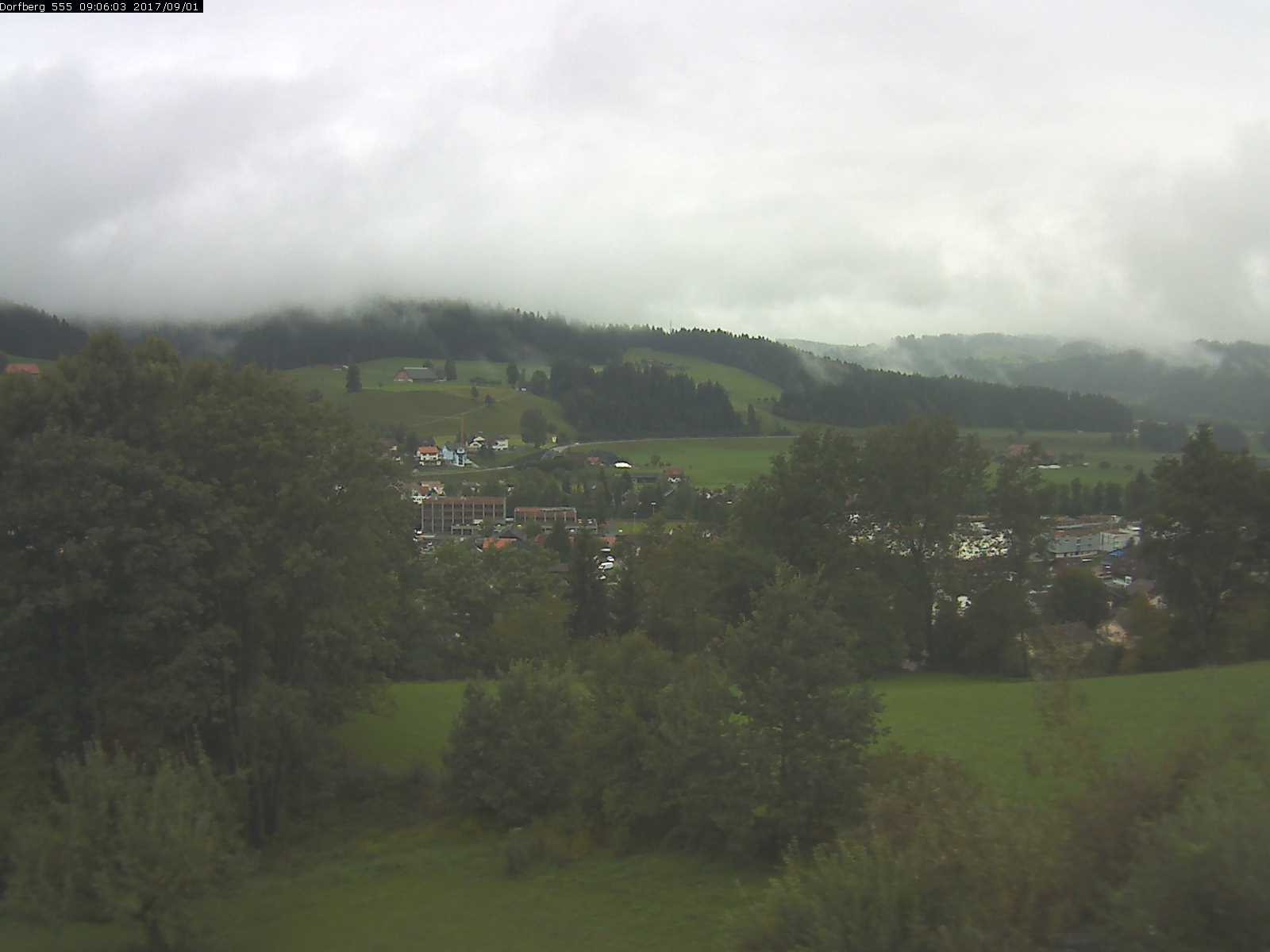Webcam-Bild: Aussicht vom Dorfberg in Langnau 20170901-090601