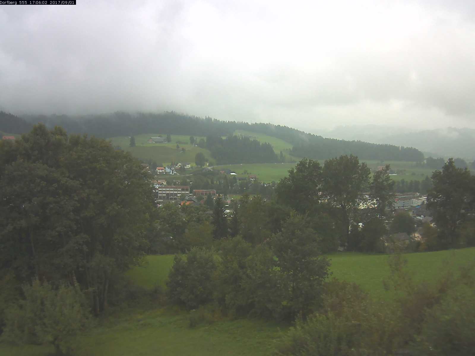 Webcam-Bild: Aussicht vom Dorfberg in Langnau 20170901-170601