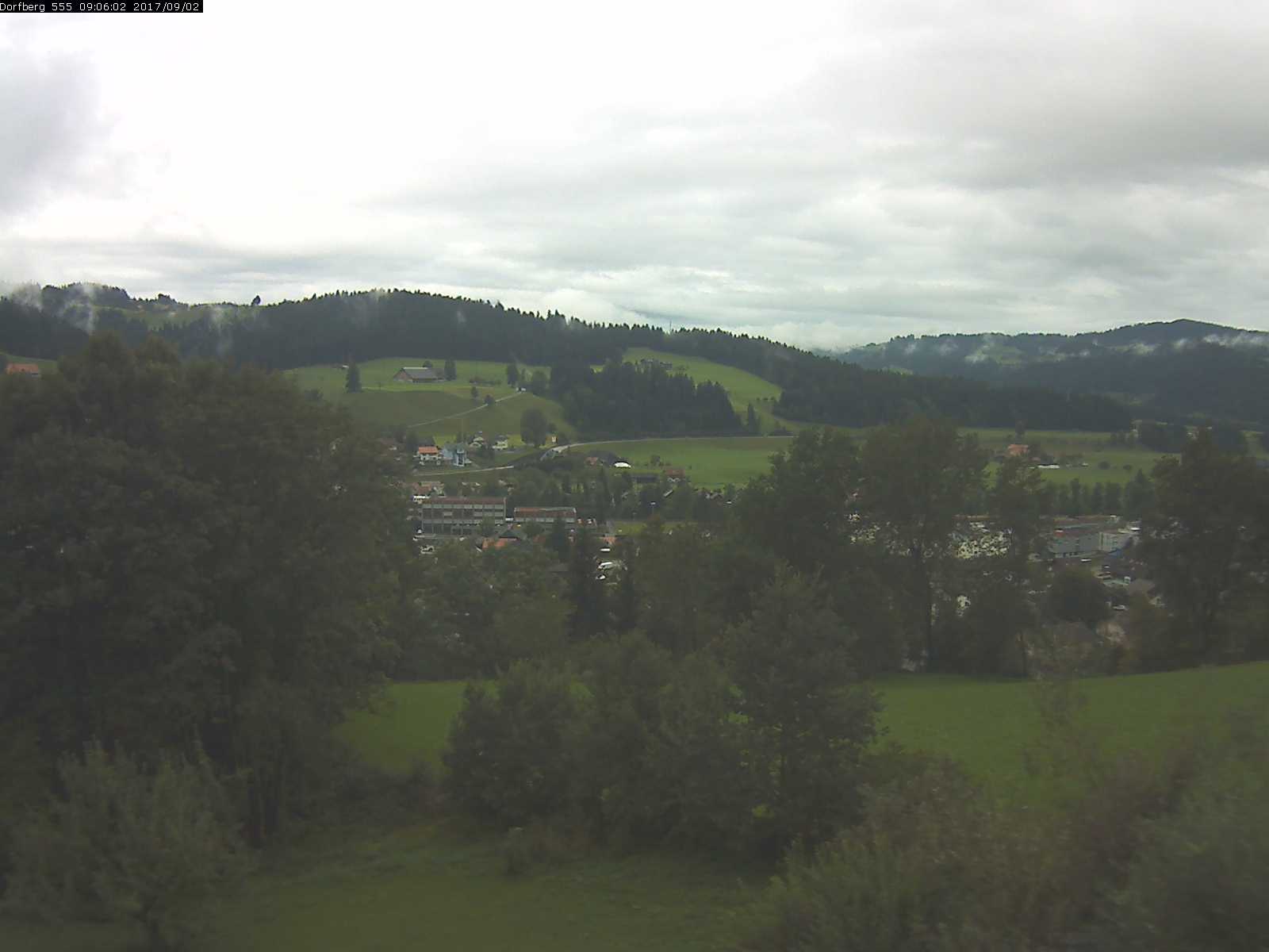 Webcam-Bild: Aussicht vom Dorfberg in Langnau 20170902-090601
