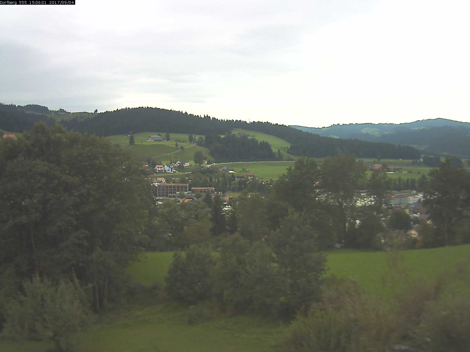 Webcam-Bild: Aussicht vom Dorfberg in Langnau 20170904-150601