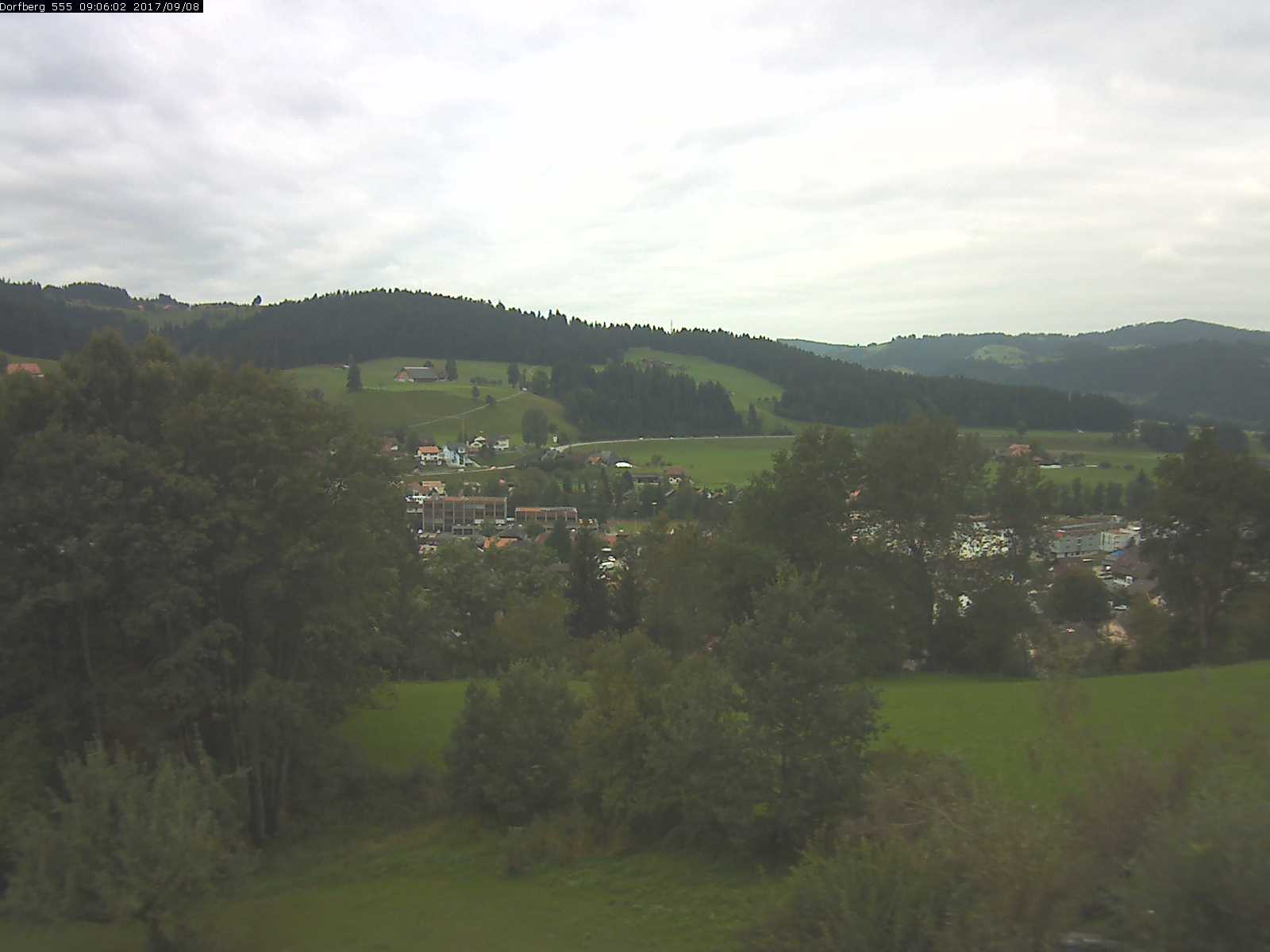 Webcam-Bild: Aussicht vom Dorfberg in Langnau 20170908-090601