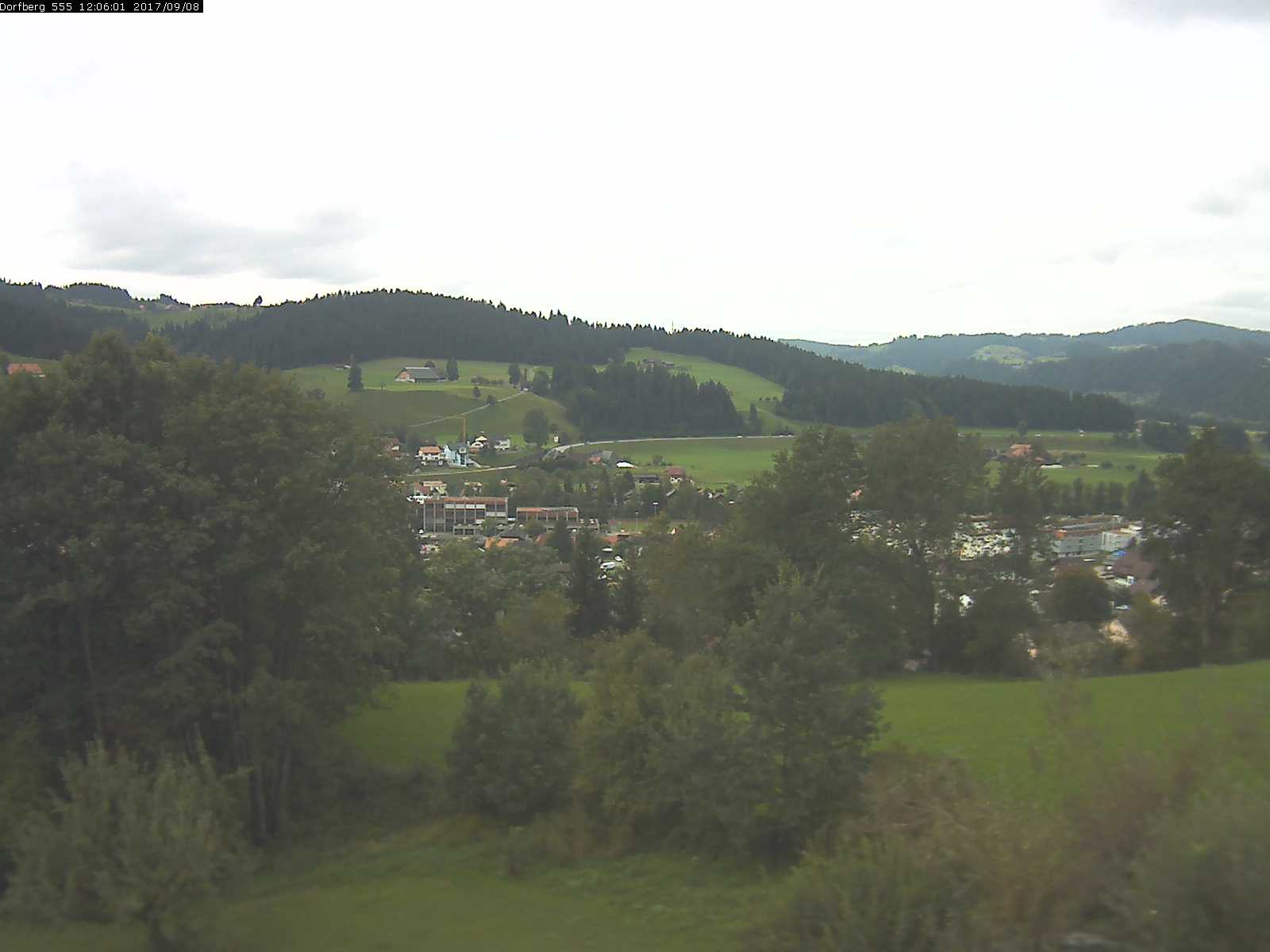 Webcam-Bild: Aussicht vom Dorfberg in Langnau 20170908-120601