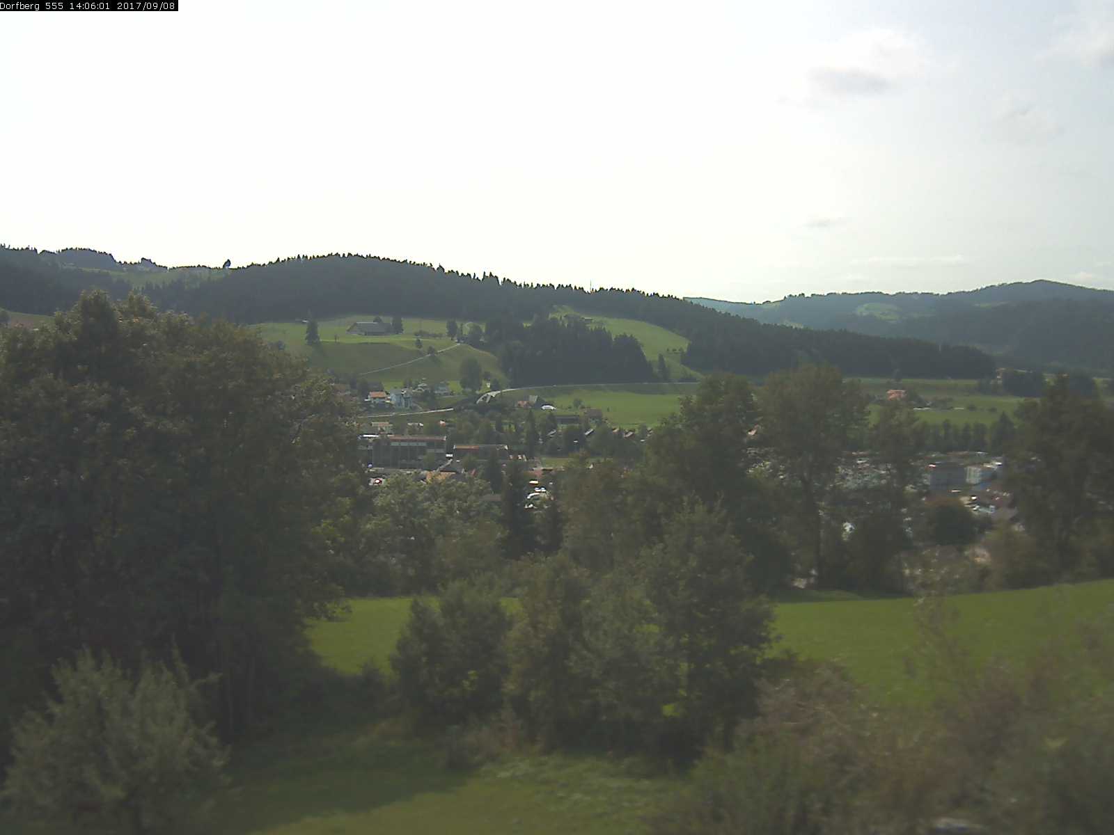 Webcam-Bild: Aussicht vom Dorfberg in Langnau 20170908-140601