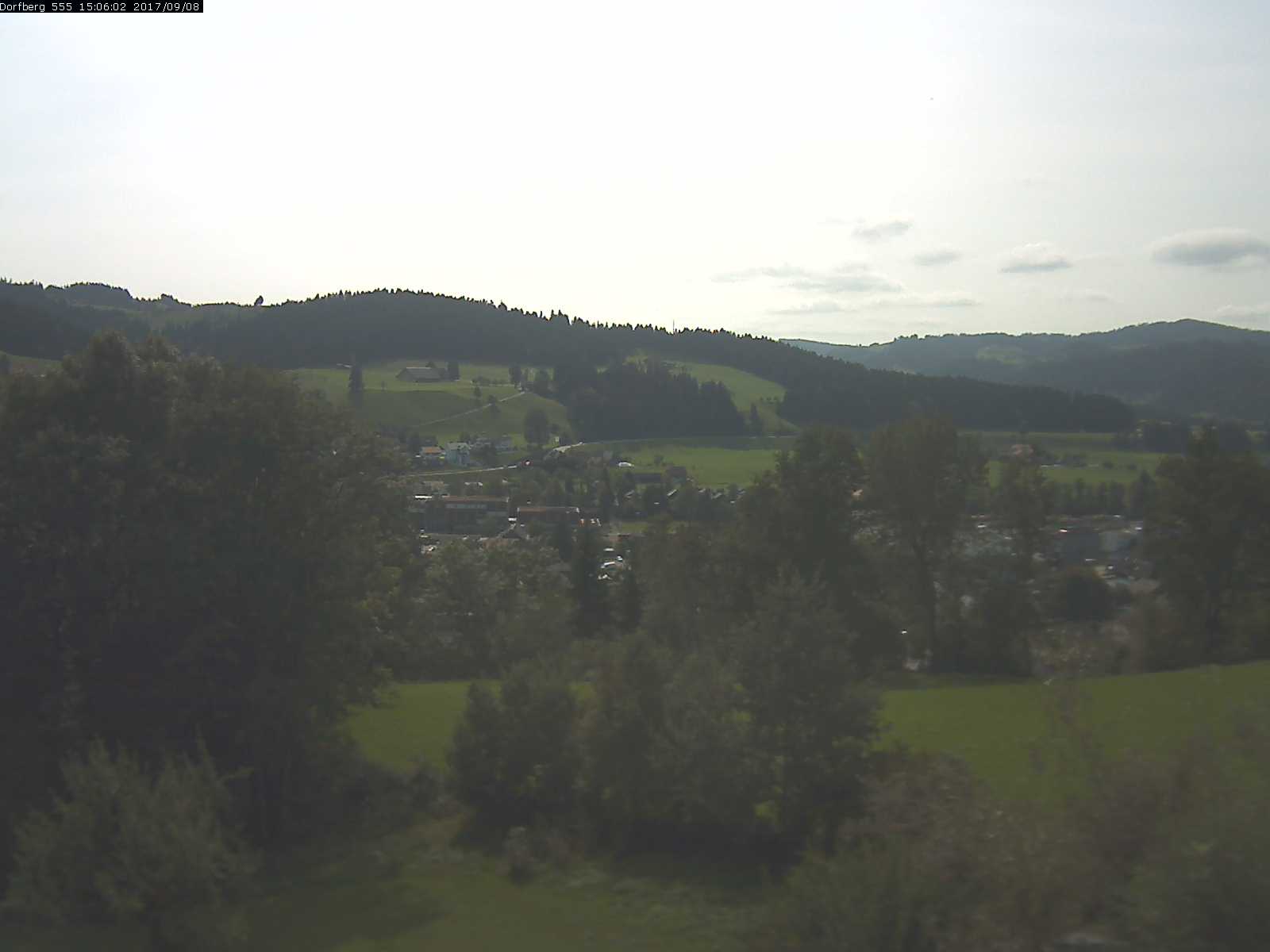 Webcam-Bild: Aussicht vom Dorfberg in Langnau 20170908-150601