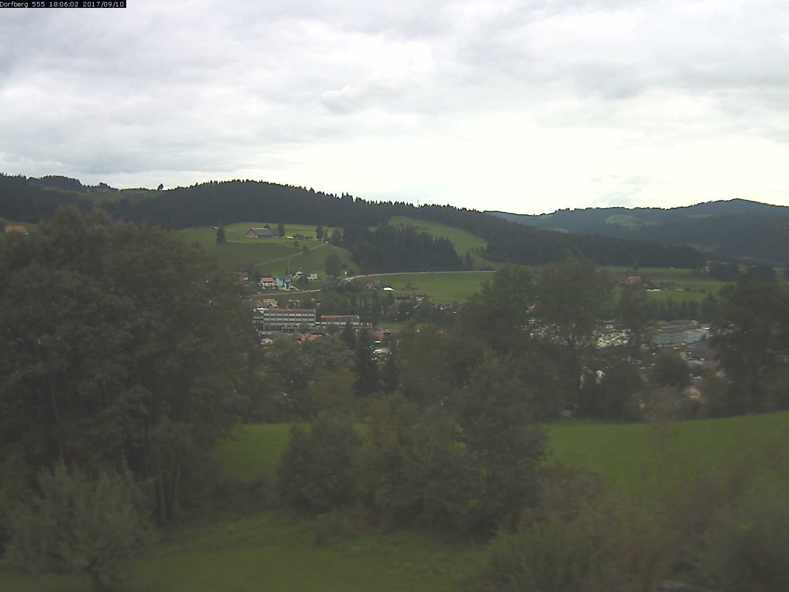 Webcam-Bild: Aussicht vom Dorfberg in Langnau 20170910-180601