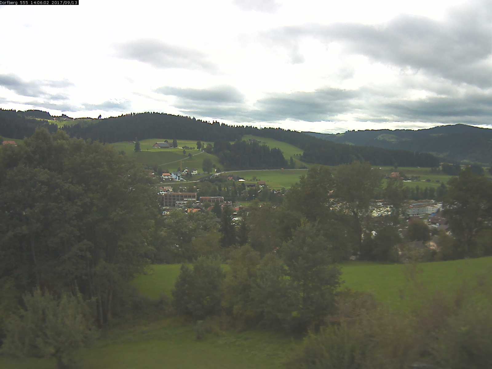 Webcam-Bild: Aussicht vom Dorfberg in Langnau 20170913-140601