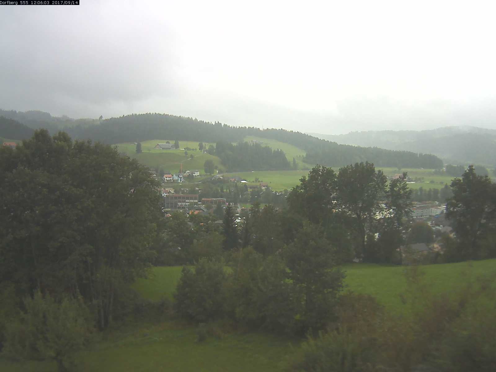 Webcam-Bild: Aussicht vom Dorfberg in Langnau 20170914-120601