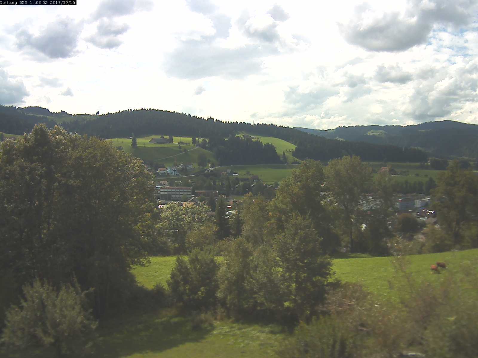 Webcam-Bild: Aussicht vom Dorfberg in Langnau 20170916-140601