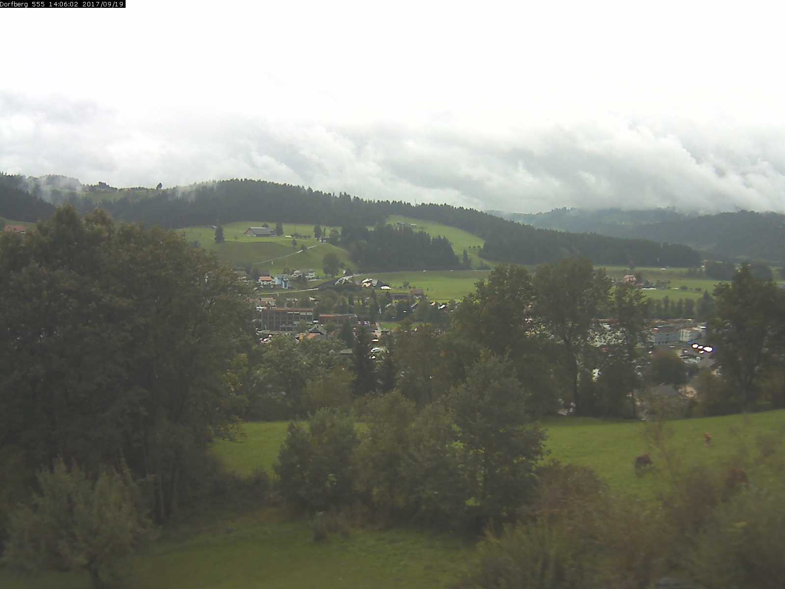 Webcam-Bild: Aussicht vom Dorfberg in Langnau 20170919-140601
