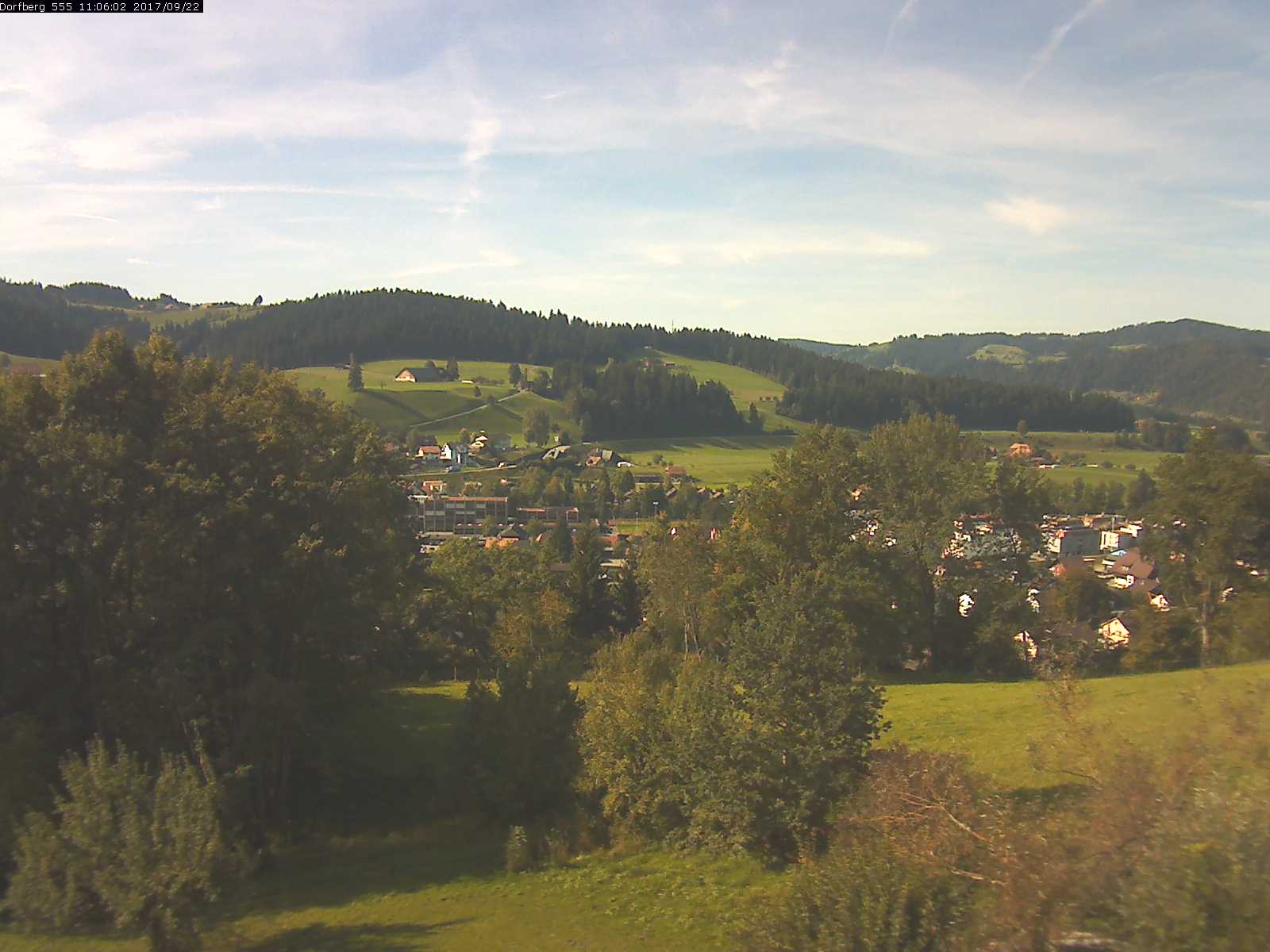 Webcam-Bild: Aussicht vom Dorfberg in Langnau 20170922-110601