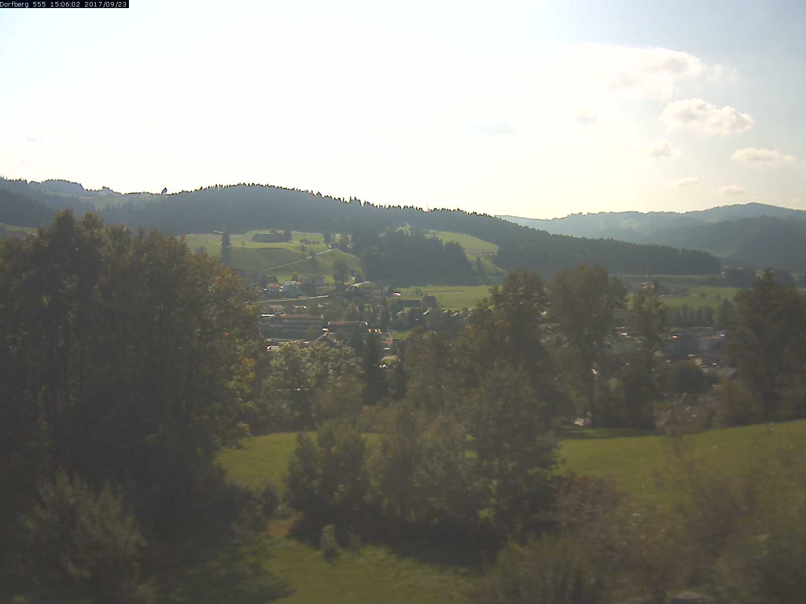 Webcam-Bild: Aussicht vom Dorfberg in Langnau 20170923-150601