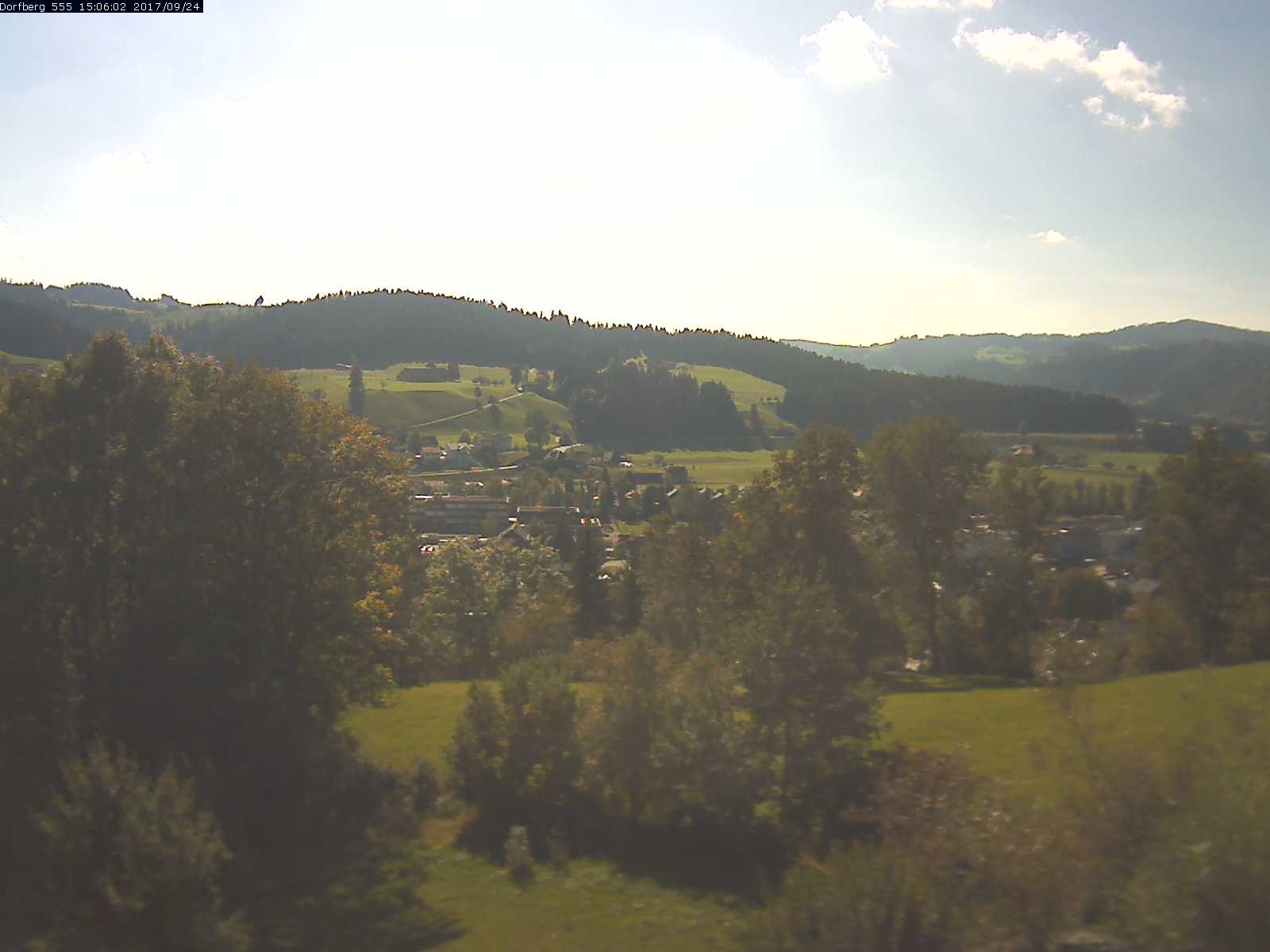 Webcam-Bild: Aussicht vom Dorfberg in Langnau 20170924-150601