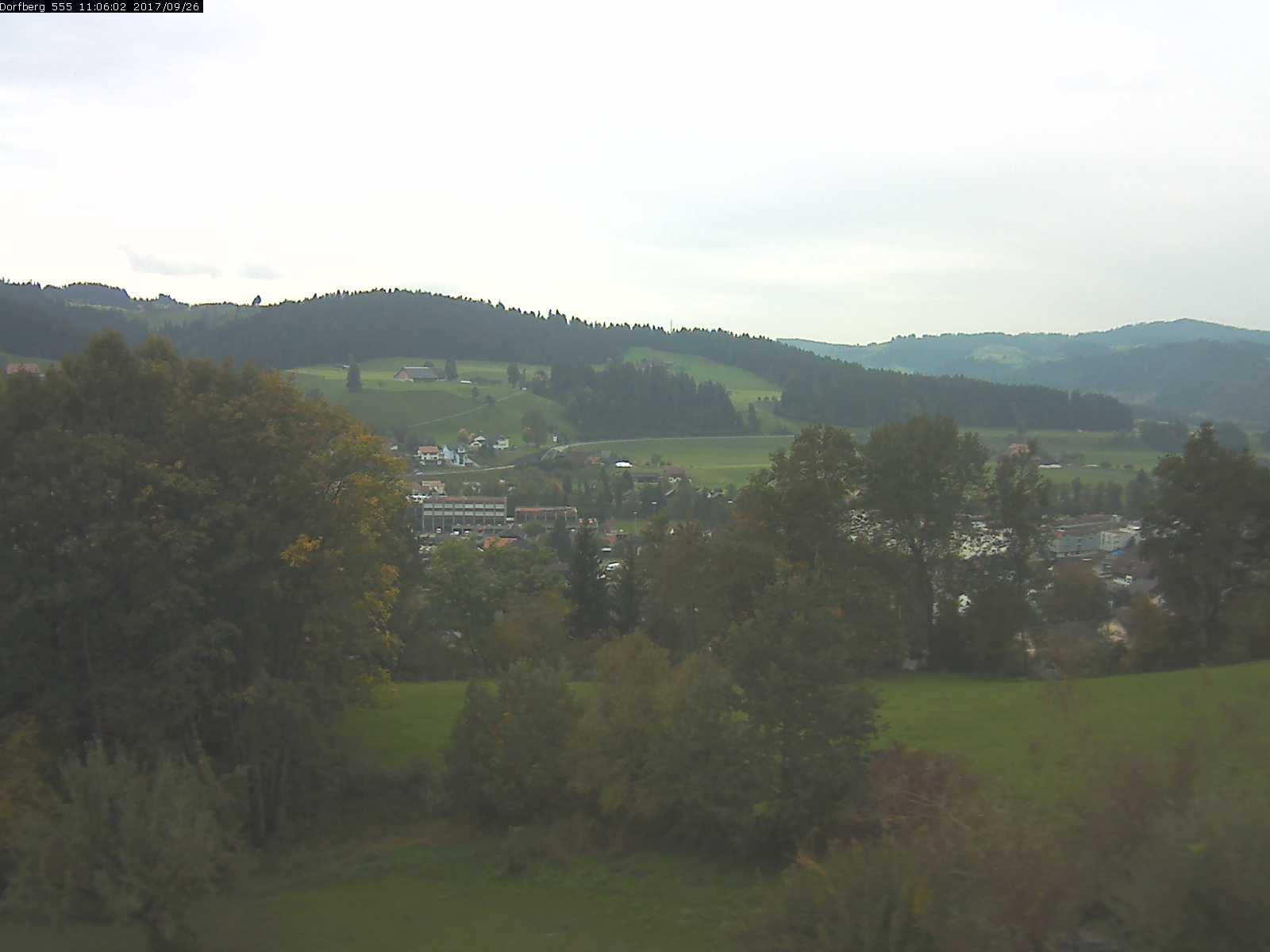 Webcam-Bild: Aussicht vom Dorfberg in Langnau 20170926-110601