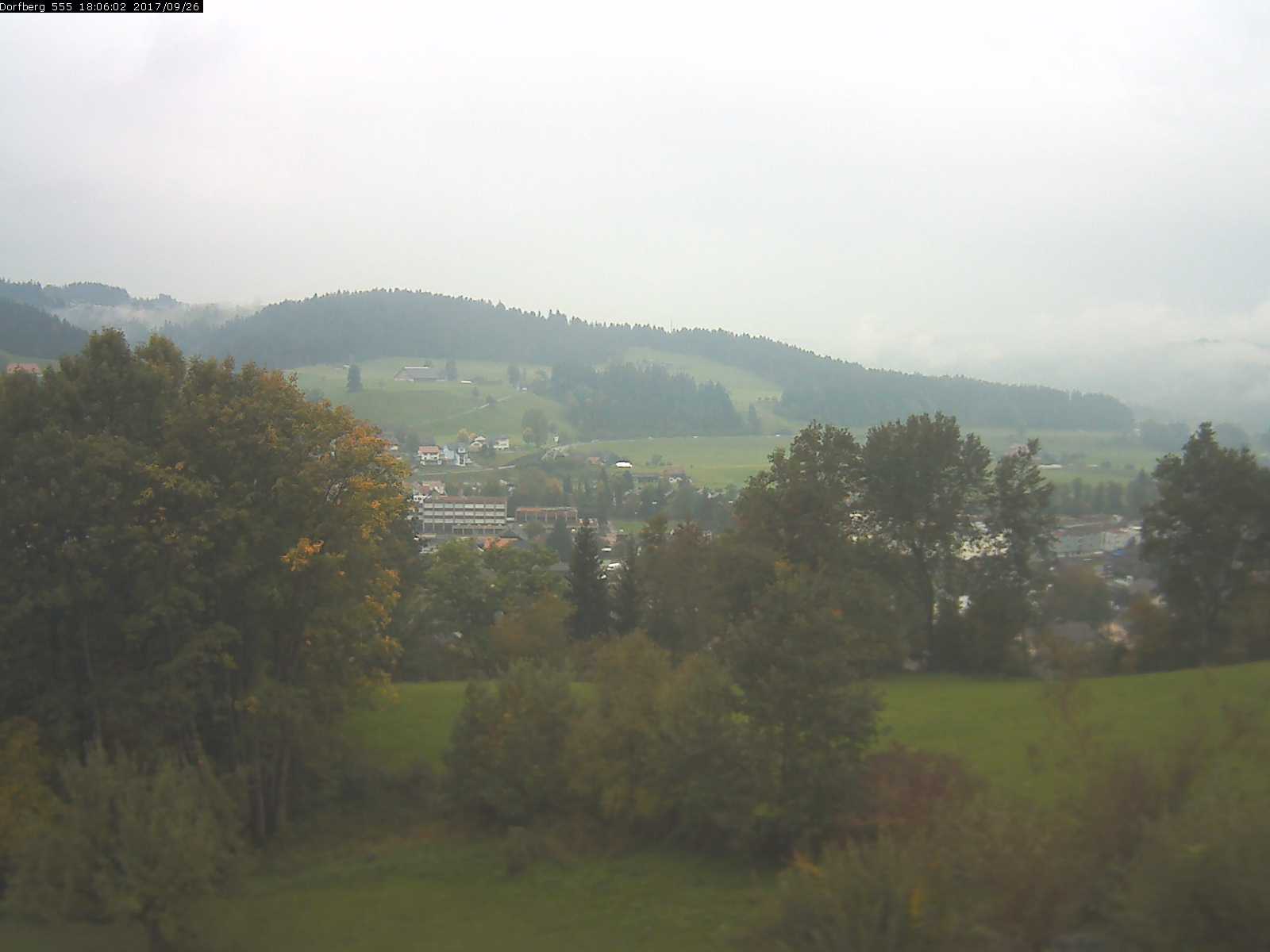 Webcam-Bild: Aussicht vom Dorfberg in Langnau 20170926-180601