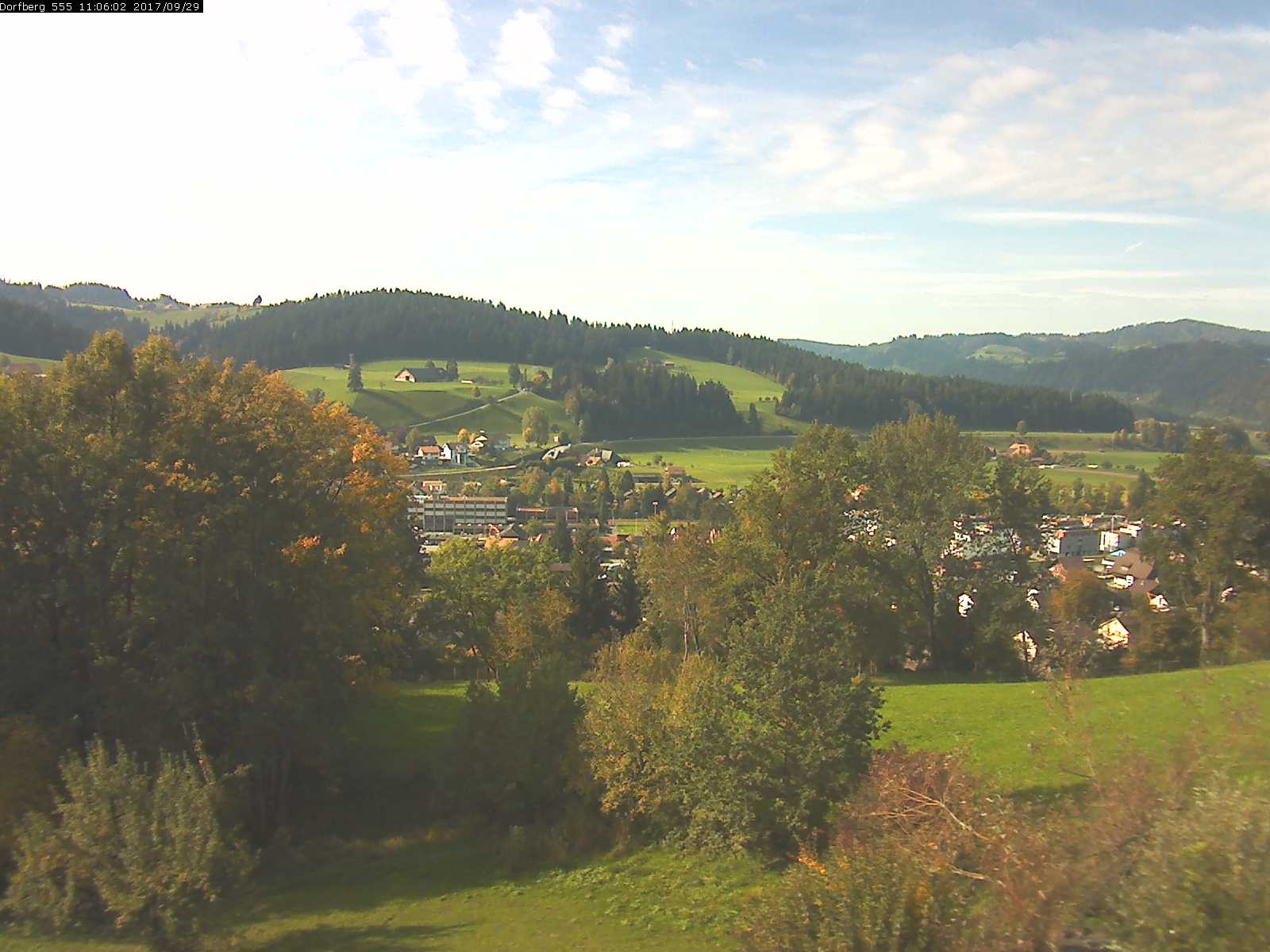 Webcam-Bild: Aussicht vom Dorfberg in Langnau 20170929-110601