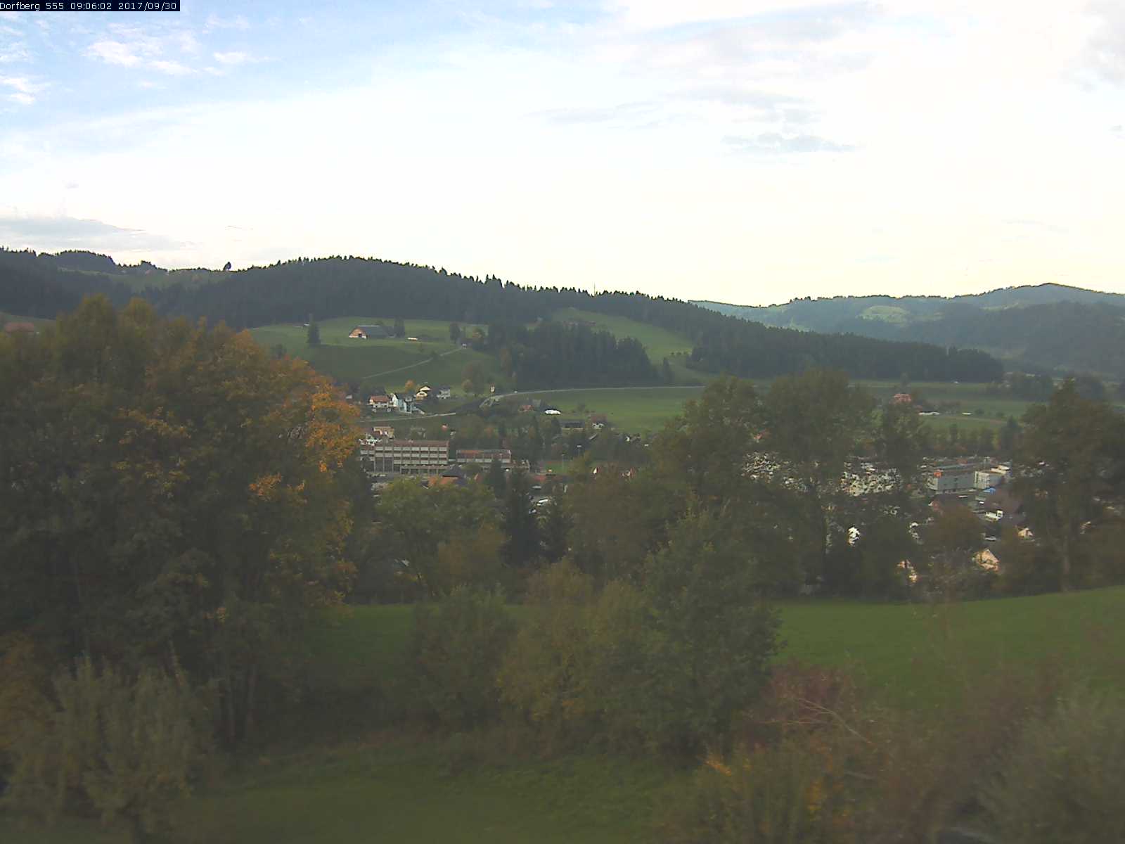 Webcam-Bild: Aussicht vom Dorfberg in Langnau 20170930-090601