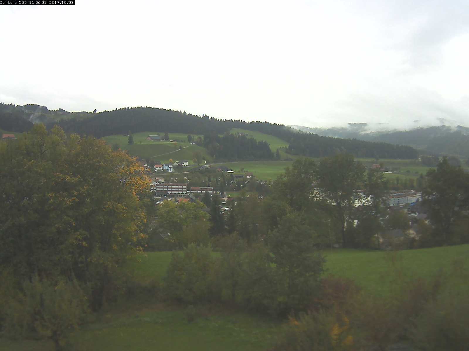 Webcam-Bild: Aussicht vom Dorfberg in Langnau 20171003-110601