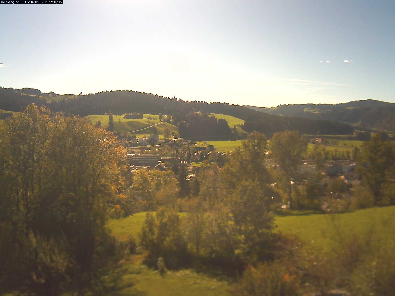 Webcam-Bild: Aussicht vom Dorfberg in Langnau 20171005-150601