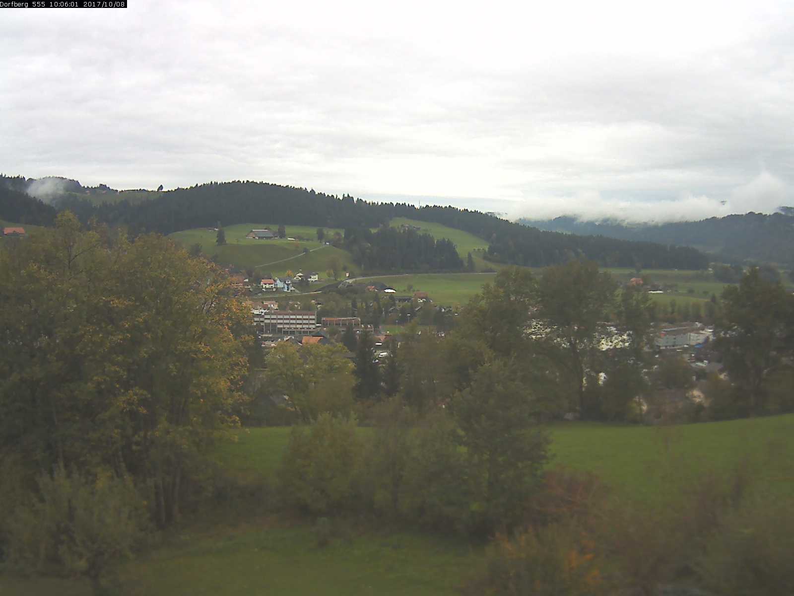 Webcam-Bild: Aussicht vom Dorfberg in Langnau 20171008-100601