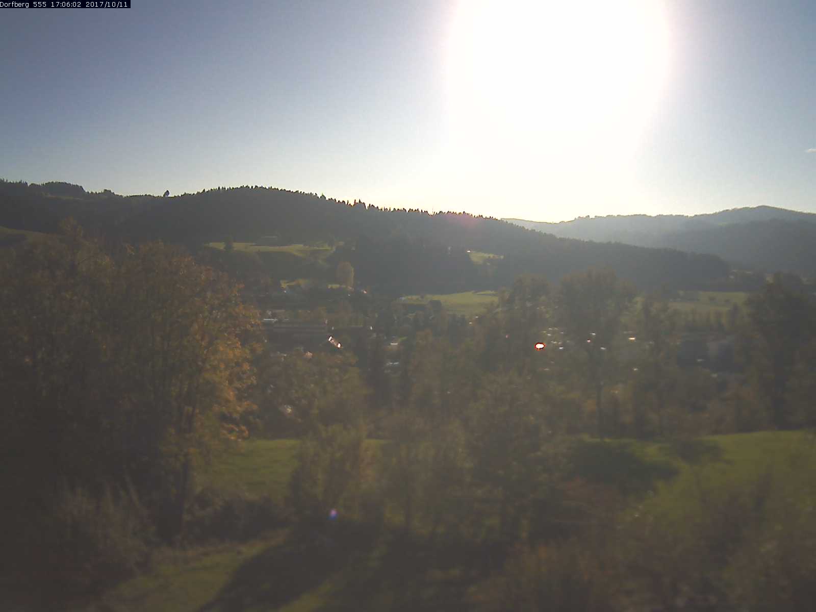 Webcam-Bild: Aussicht vom Dorfberg in Langnau 20171011-170601