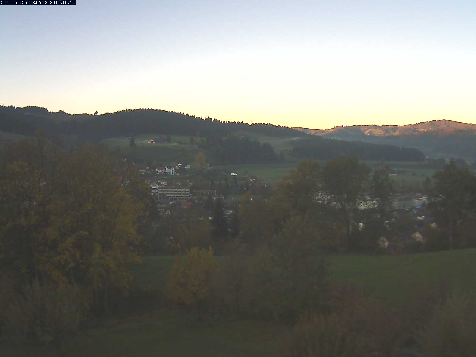 Webcam-Bild: Aussicht vom Dorfberg in Langnau 20171015-080601