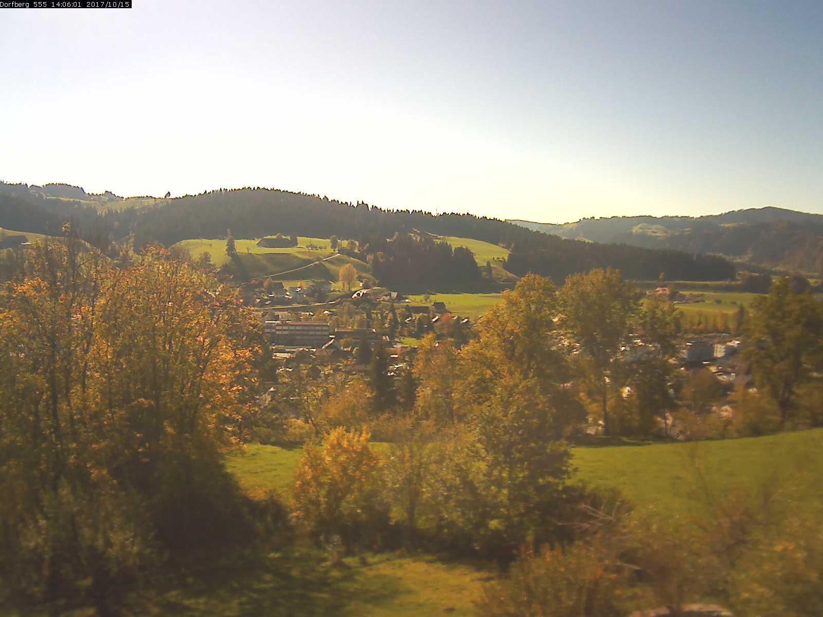 Webcam-Bild: Aussicht vom Dorfberg in Langnau 20171015-140601