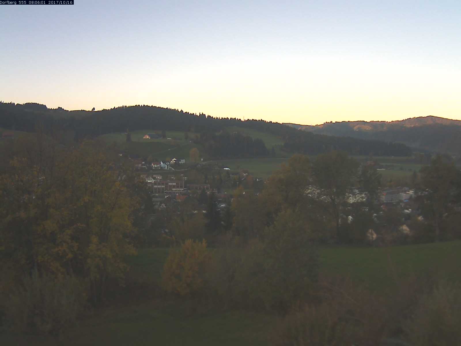Webcam-Bild: Aussicht vom Dorfberg in Langnau 20171016-080601