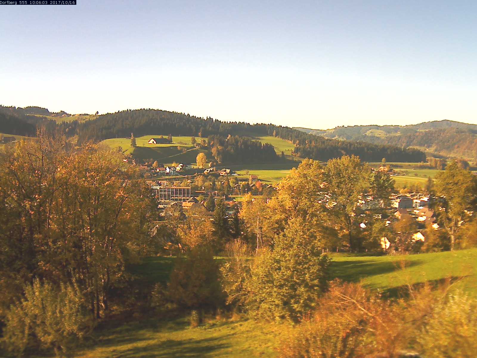 Webcam-Bild: Aussicht vom Dorfberg in Langnau 20171016-100601