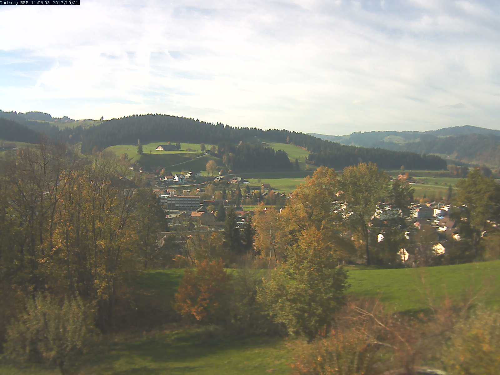 Webcam-Bild: Aussicht vom Dorfberg in Langnau 20171021-110601