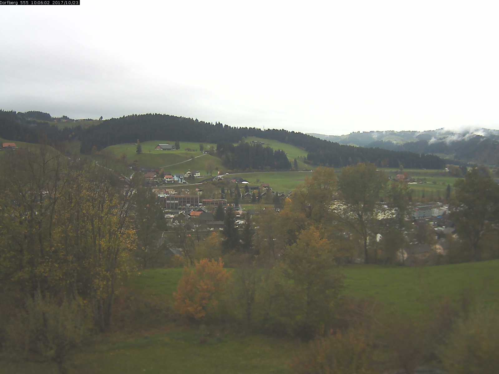 Webcam-Bild: Aussicht vom Dorfberg in Langnau 20171023-100601
