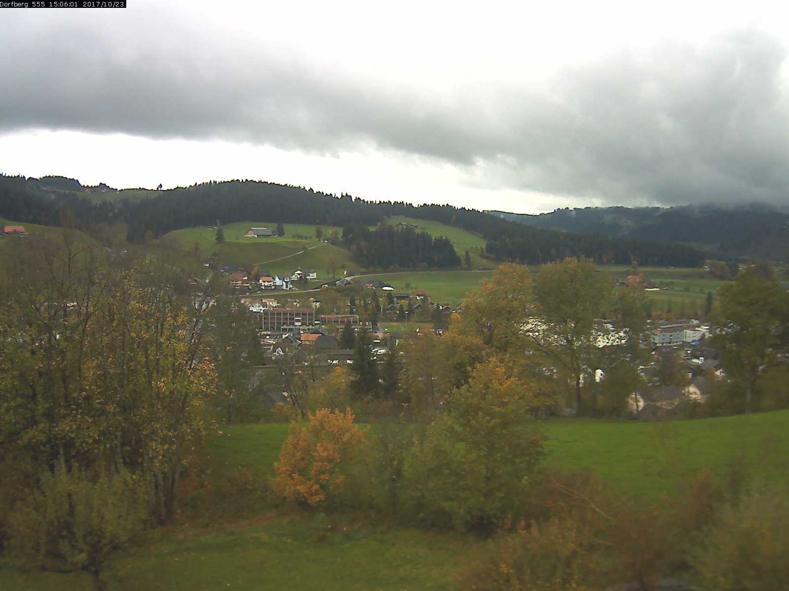 Webcam-Bild: Aussicht vom Dorfberg in Langnau 20171023-150601