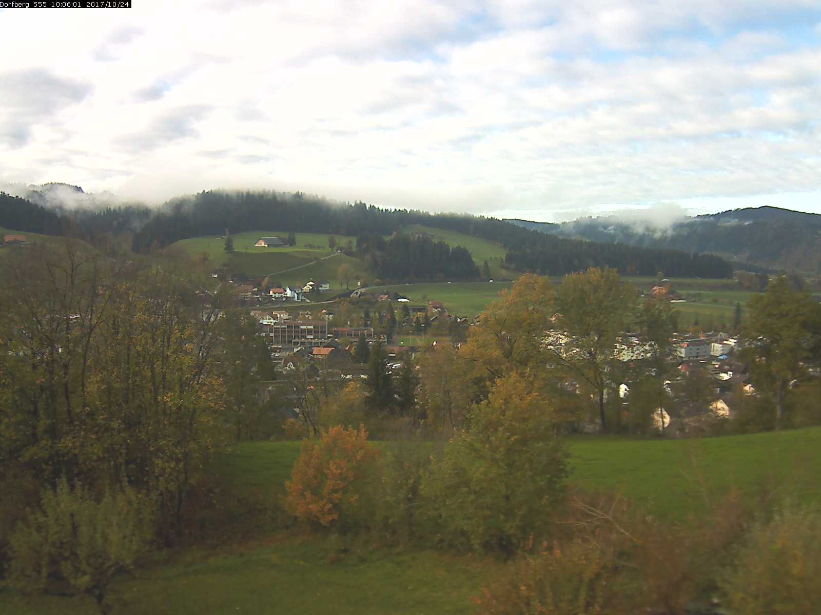 Webcam-Bild: Aussicht vom Dorfberg in Langnau 20171024-100601