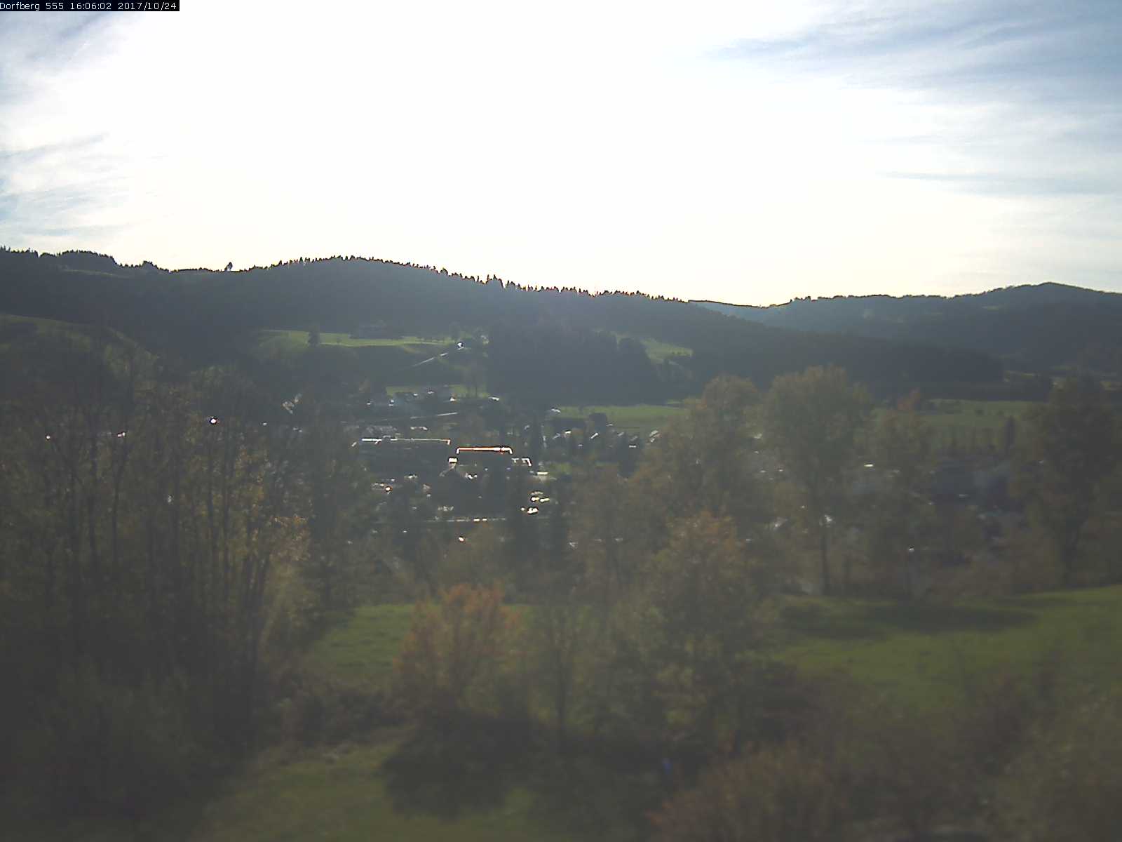 Webcam-Bild: Aussicht vom Dorfberg in Langnau 20171024-160602